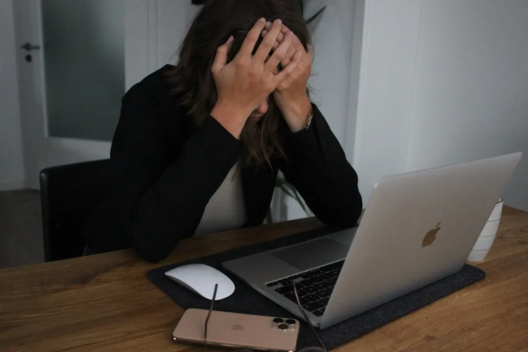 Photo Stressed woman