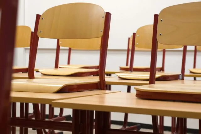 Ar trebui educația pentru sănătate mintală introdusă obligatoriu în școli?