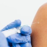 Ce trebuie să știi despre vaccinarea antigripală înainte de sezonul rece — O sansa pentru toti si toate