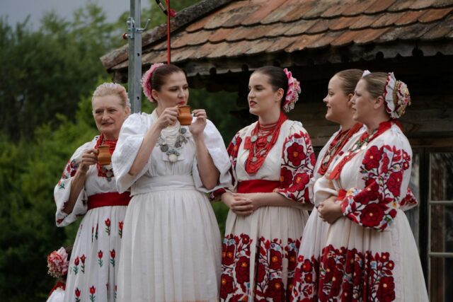 Photo history of Romanian folk dance