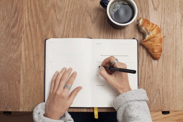 Photo article writing