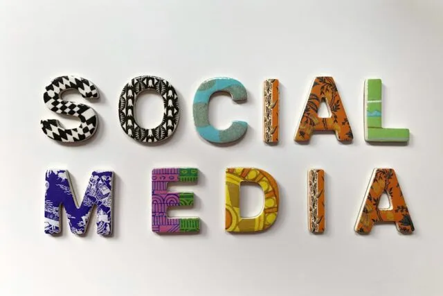 Photo social integration concepts